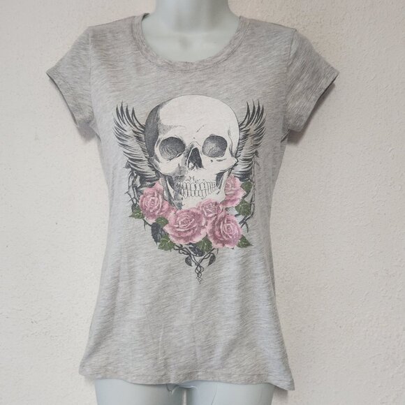 Wound Up graphic Tee, Grey with roses and skull in size small - Picture 1 of 12